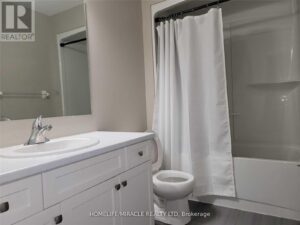 29 WINTERTON CRT Bath Room