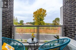 63 PROGRESS CRES, Kitchener, Ontario Balcony