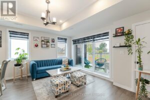 63 PROGRESS CRES, Kitchener, Ontario Drawing Room