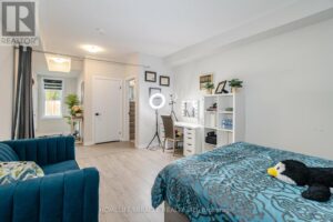 63 PROGRESS CRES, Kitchener, Ontario Dressing in Bed Room