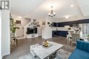 63 PROGRESS CRES, Kitchener, Ontario Living Area