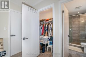 63 PROGRESS CRES, Kitchener, Ontario Wardrobe