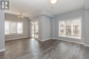 19 LAGUNA VILLAGE CRES Living Room