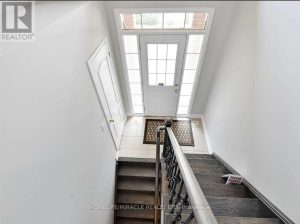 29 SEACHART PL, Brampton, Ontario Stairs